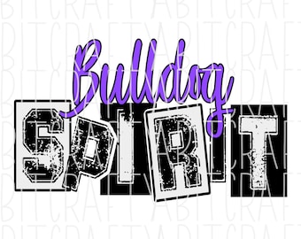 Può includere: Testo viola che recita "Bulldog Spirit" con lettere in blocchi nero e bianco dall'aspetto usurato.