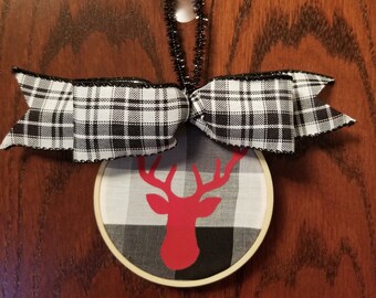 embroidery hoop ornaments|farmhouse ornaments|christmas ornaments|red truck ornament|christmas gift|plaid ornaments|christmas decor