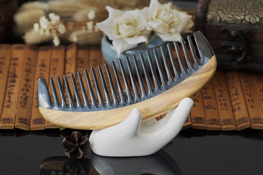 The Kings of Styling - Double Sided Golden Sandalwood Comb