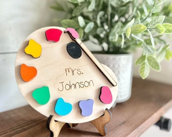 Art Teacher Gift - Personalized Art Teacher Sign - Art teacher desk Decor - Art Graduate Gift - Gifts for Art Teachers - Art Teacher Palette