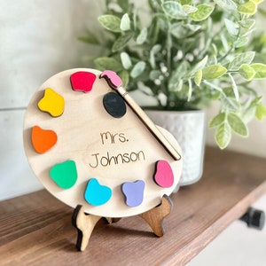 Art Teacher Gift - Personalized Art Teacher Sign - Art teacher desk Decor - Art Graduate Gift - Gifts for Art Teachers - Art Teacher Palette