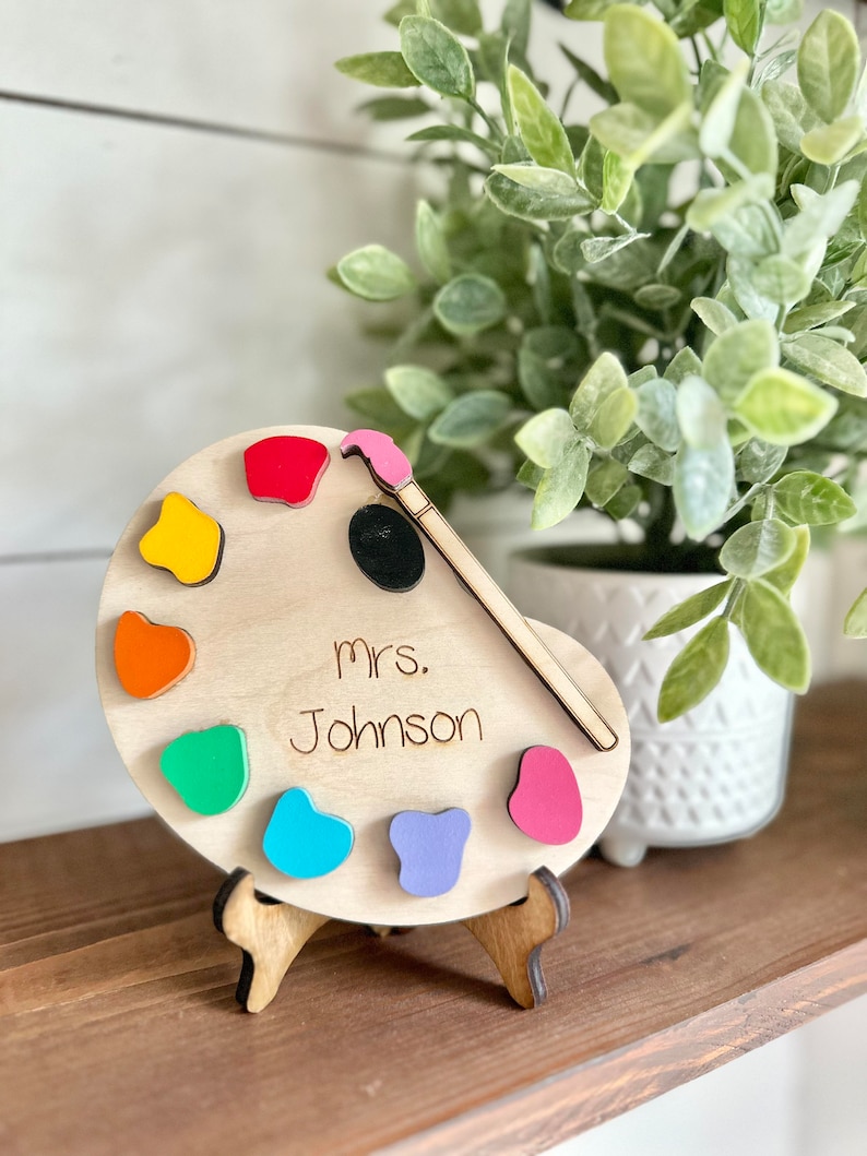 Art Teacher Gift - Personalized Art Teacher Sign - Art teacher desk Decor - Art Graduate Gift - Gifts for Art Teachers - Art Teacher Palette 3D Colors