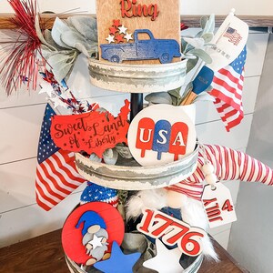4 de julio Patriotic Tiered Tray Set - USA Tiered Tray Set - America Tiered Tray Set Decor - Patriotic Decor - USA Decor - Let Freedom Ring imagen 2