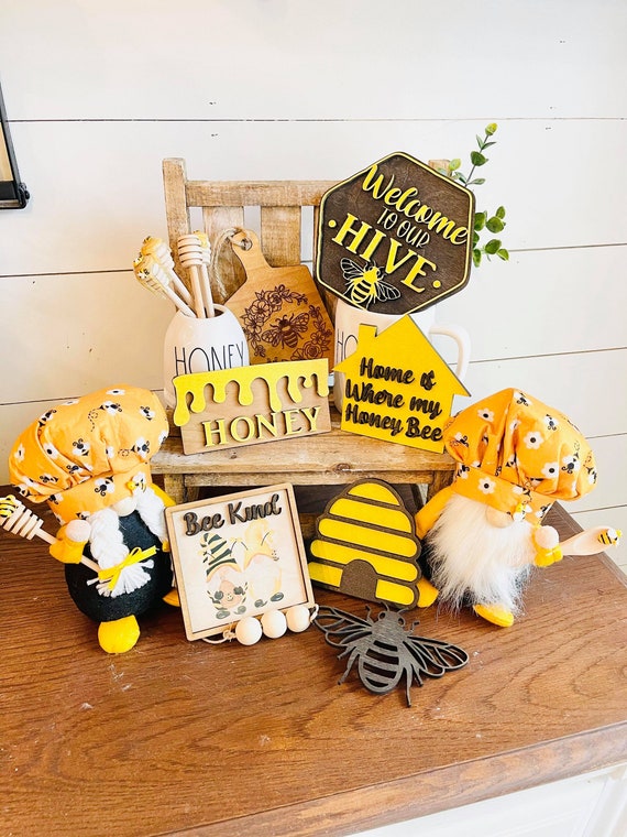 Bee Festival Decor,6 Pieces Tiered Tray Decor Wooden Tiered Tray Decor Items Mini Rustic Farm Decorations Mini Signs for Honey Bee Festival Decor,Wall