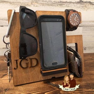 Personalized Docking Station, Docking Station for Men,  Wood Docking Station, Christmas Gift for Him