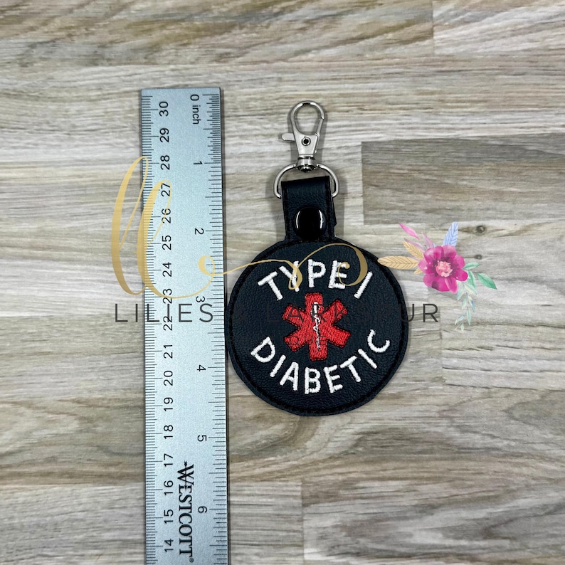 Diabetic Alert keychain type1 or type 2 image 2