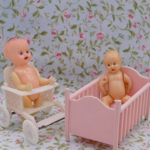 Vintage 1950&#39;s Pair of Doll House Baby Dolls Nursery Furniture Set