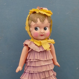Vintage 1950&#39;s Celluloid Flapper Girl Doll Figurine Original Paper Crepe Dress