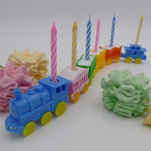 Decorazioni per torte a forma di portacandele a forma di treno d&#39;epoca a Hong Kong