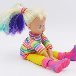 Muñeca rainbow shop brite en caja
