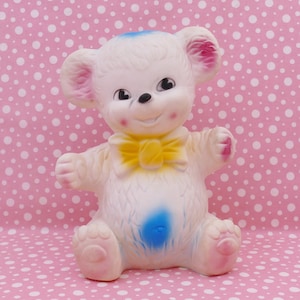 1960&#39;s Vintage Large Size Smiling Bear Rubber Squeaky Toy