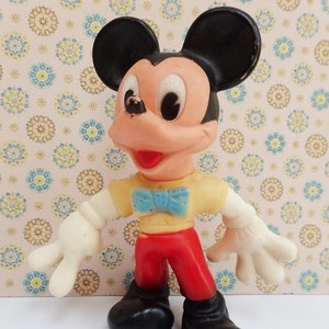 1960&#39;s Walt Disney Mickey Mouse Ledraplastic Type Rubber Figurine