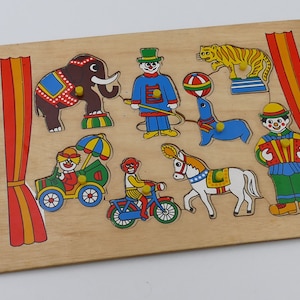 Vintage 1980&#39;s Wooden Circus Themed Shape Puzzle Board Toddler Toy Taiwan