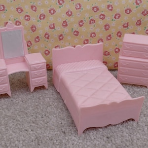 Jaren 50 fantasiespeelgoed poppenhuis slaapkamermeubelset