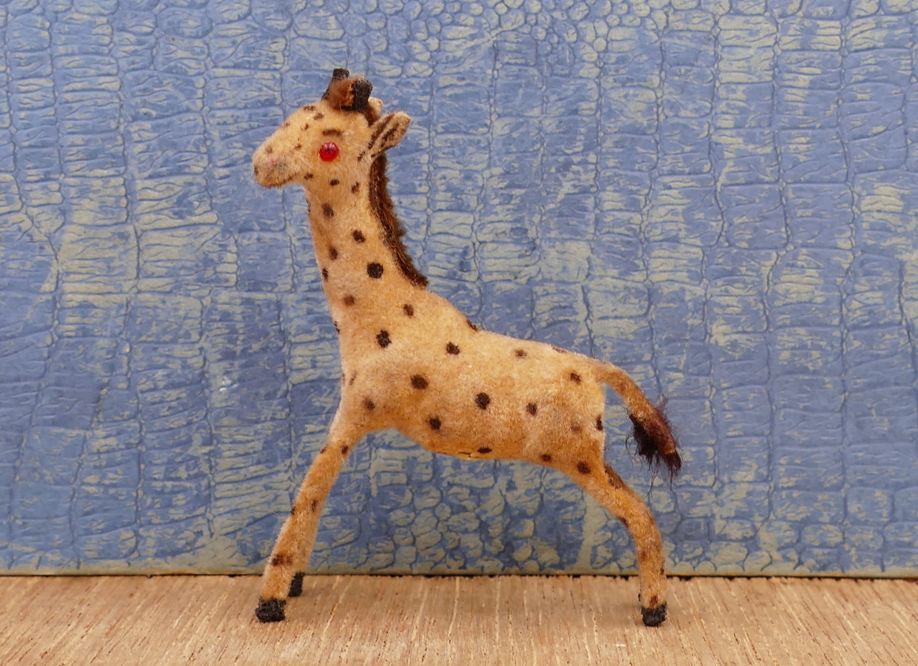 1950's Flocked Giraffe Wagner Handwork Kunstlerschutz Collectible