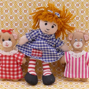 Vintage Hand-made Goldilocks Bears Toy Doll Figurines