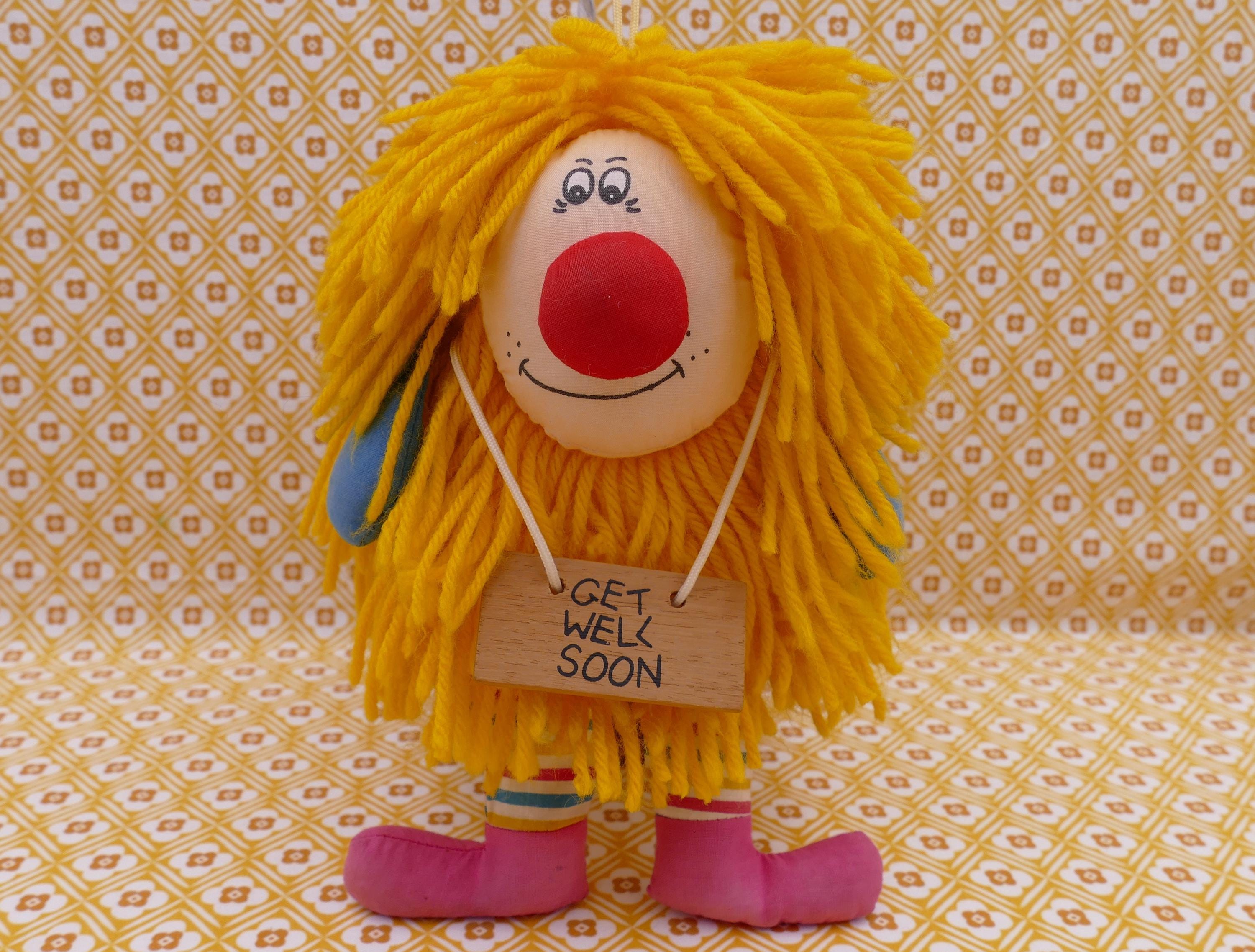Mister Ruffles Vintage 1980's Mr. Ruffles 'GET WELL SOON' Novelty Toy Doll Plaintalk ...