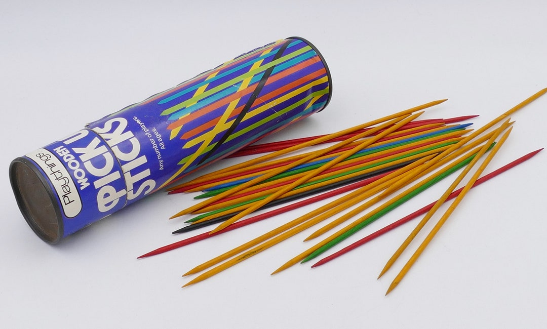 Vintage 1970's Wooden Pick up Sticks Mikado Fiddle Sticks Pick up Stix Original Storage Canister
