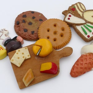 Set of Six Vintage 1980&#39;s Kitchen Novelty Fridge Magnets