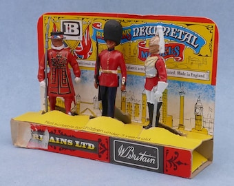 Vintage Britains New Metal Models Guard Soldier Die-Cast Toy Figurines Britains Ltd London England