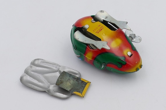 1970's Tin Litho Wind-up Toy Frog Tin Litho Frog Noisemaker