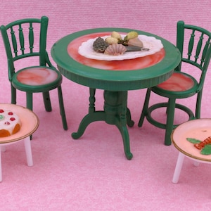 Juego de muebles de comedor para casa de muñecas de juguete vintage de Hong Kong