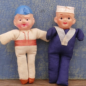 Vintage 1950&#39;s Pair of Celluloid Cloth Toy Figurines Baseball Player Sailor