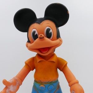 1960&#39;s Walt Disney Mickey Mouse Ledraplastic Type Rubber Figurine