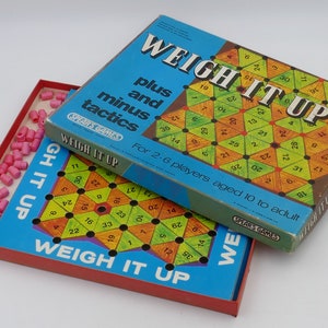Vintage 1975 Weigh It Up Original Box Spear&#39;s Games