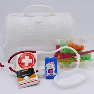 Vintage Doctor&#39;s Bag Playset Hospital Nurse First Aid Medical Pretend Play