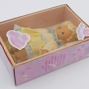 Muñeca de vinilo &quot;Precious Moments Friendship Garden Angie Flowers Bloom With Friendship&quot;, 1989, caja original