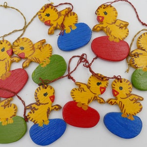 Vintage Hand-painted Wooden Easter Chick Figurine Decorations Ornaments