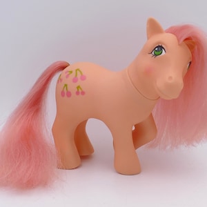 1984 G1 Cherries Jubilee My Little Pony Toy Figurine Hasbro Hong Kong