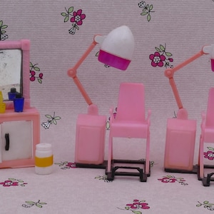 Juego de muebles de peluquería para muñecas vintage de Hong Kong