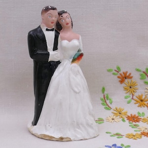 Vintage Mid-Century 1951 Chalkware Bride Groom Wedding Cake Topper Cake Décor