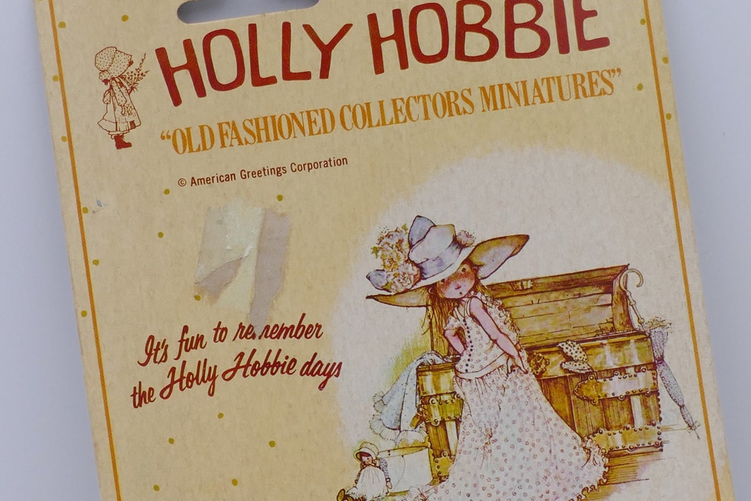 Vintage pic of a girl in the 70's with Holly Hobbie bedroom decor