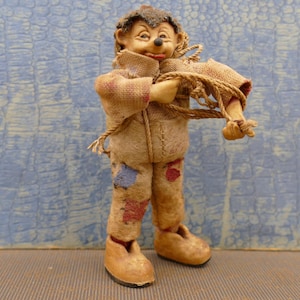 Vintage 1950&#39;s Peter-Figuren Mountaineer Hedgehog Figurine Austria