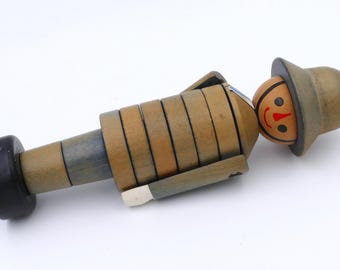 Vintage policier en bois, jouets de construction empilables en bois, Tchécoslovaquie