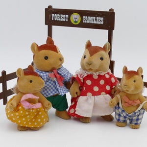 1980&#39;s Forest Families SQUIRREL Family Dad Mom Boy Girl MC Toy Vintage