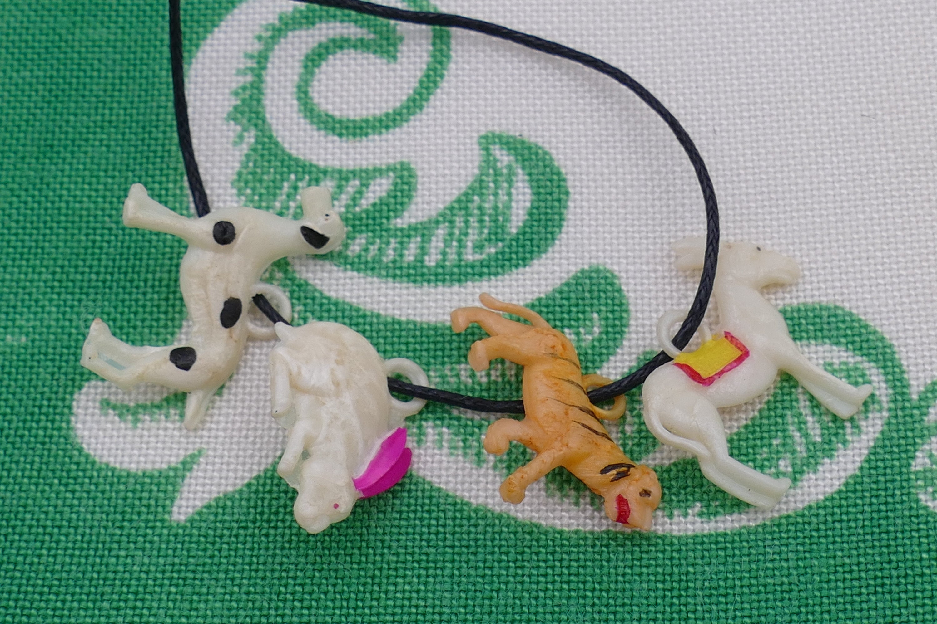 1930-40年代セルロイドチャーム　キューピー3体 1930年代～1940年代のセルロイド製チャーム - Etsy 日本
