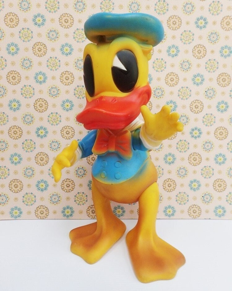 1960's Walt Disney Donald Duck Ledraplastic Type Rubber Figurine