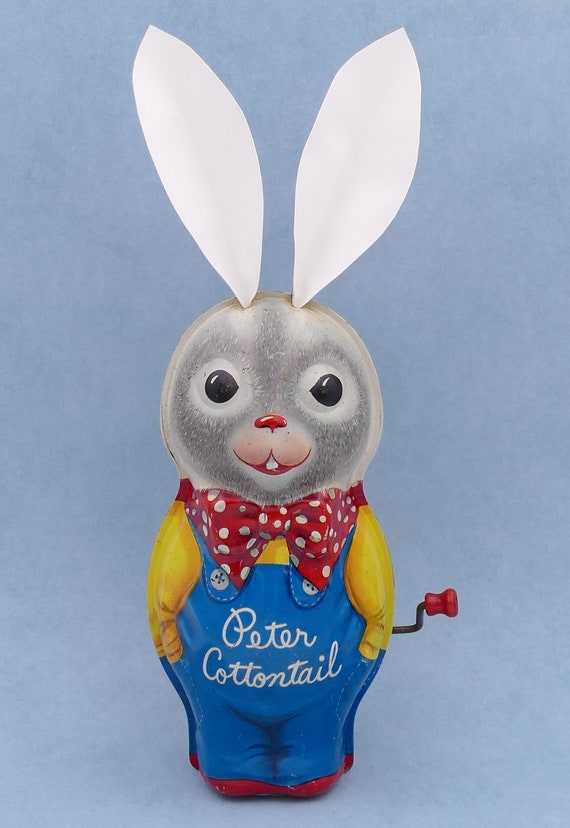 Vintage 1950's Winding Handle Musical Peter Cottontail Tin Litho