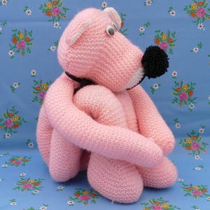 Vintage 1980&#39;s Hand-knitted Knee-hugging Pink Panther Soft Toy