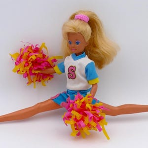 Vintage 1990&#39;s Skipper Doll Dressed in Original Trendy Teen Fashion Skipper Cheerleader Outfit