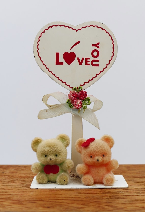 1980年代のフロック加工ミニチュアテディベアメタルノベルティ玩具