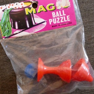 1950&#39;s Magic Tricks Pranks Gag Magic Ball Puzzle Original Packaging Hong Kong
