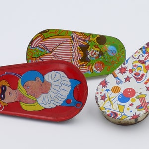 1960&#39;s Trio of Tin Litho Noisemaker Spinners USA
