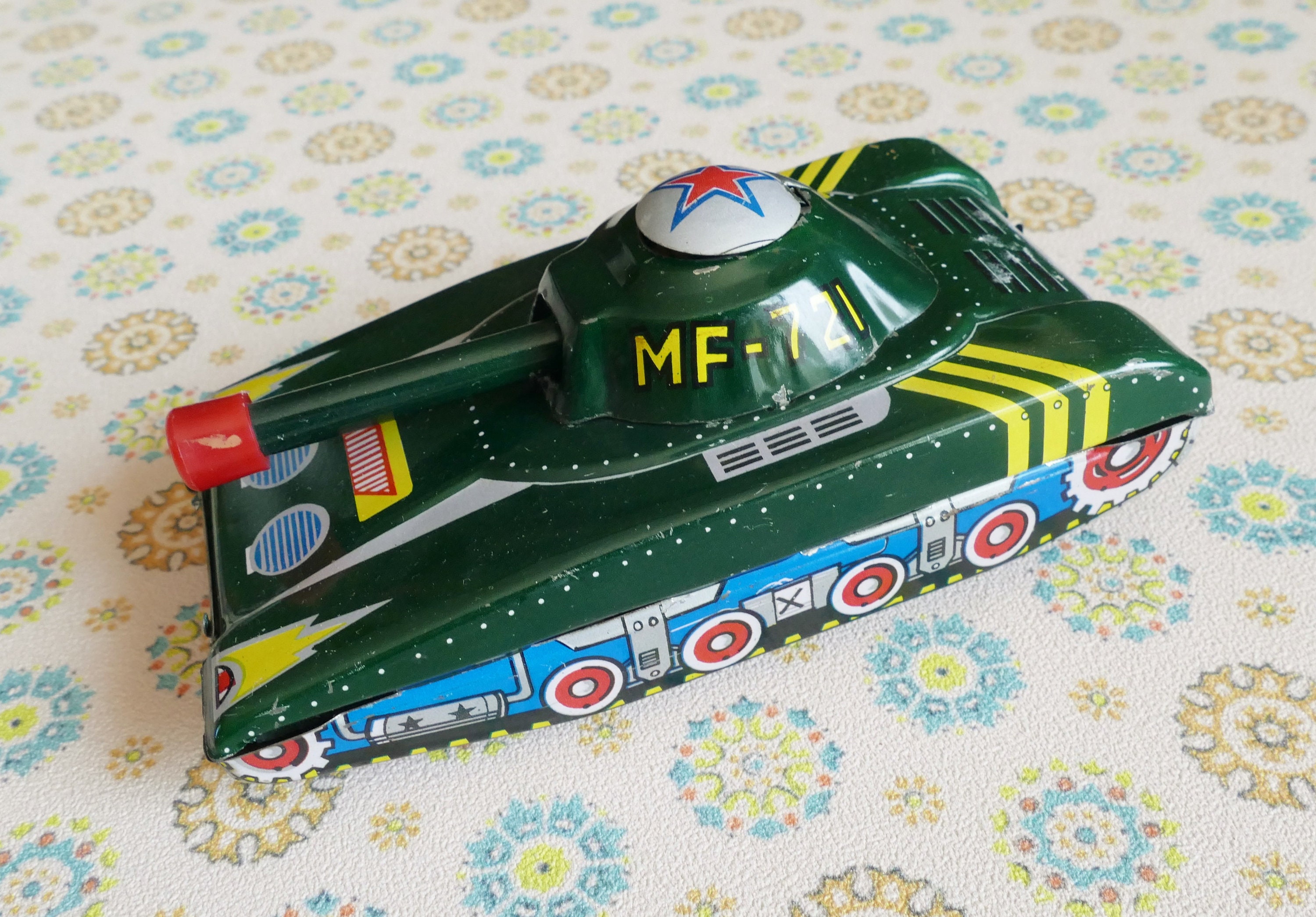 ブリキ製 1960年代 軽戦車 MF-721 シャア専用 フリクショントイ