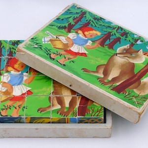 Mid-Century 1950&#39;s Fairy Tales Children&#39;s Six Sided Wooden Block Puzzle Cube Puzzle Original Box Vintage Czechoslovakia