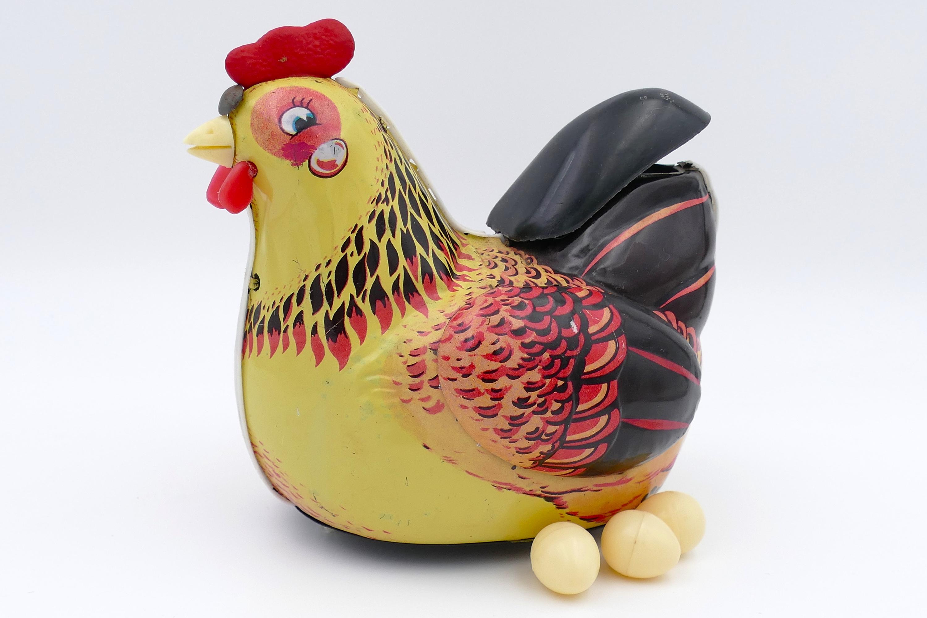 Vintage Tin Litho Tinplate Lithographed Battery Operated Egg